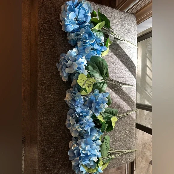 Blue and White Artificial flowers